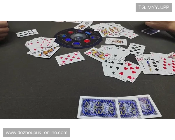 掌握扑克游戏大全中的丰富类型，享受精彩纷呈的牌局乐趣和比赛体验